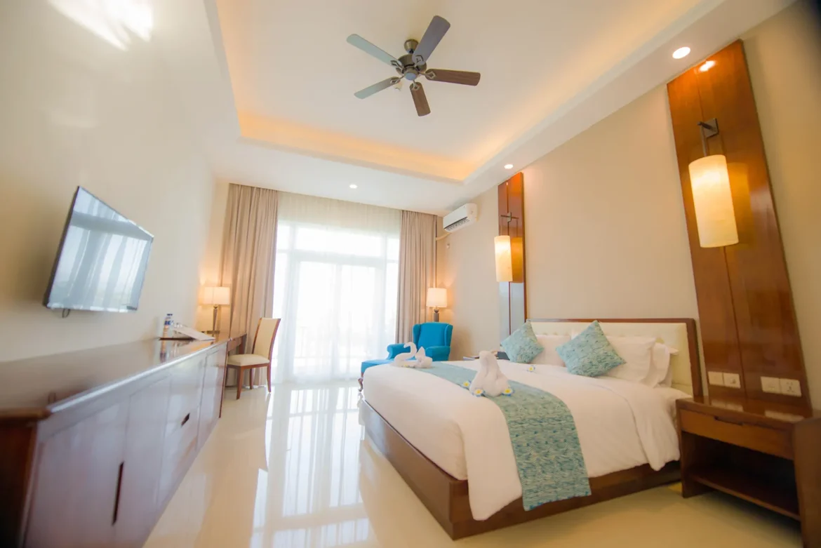 Deluxe Garden Modern Twin