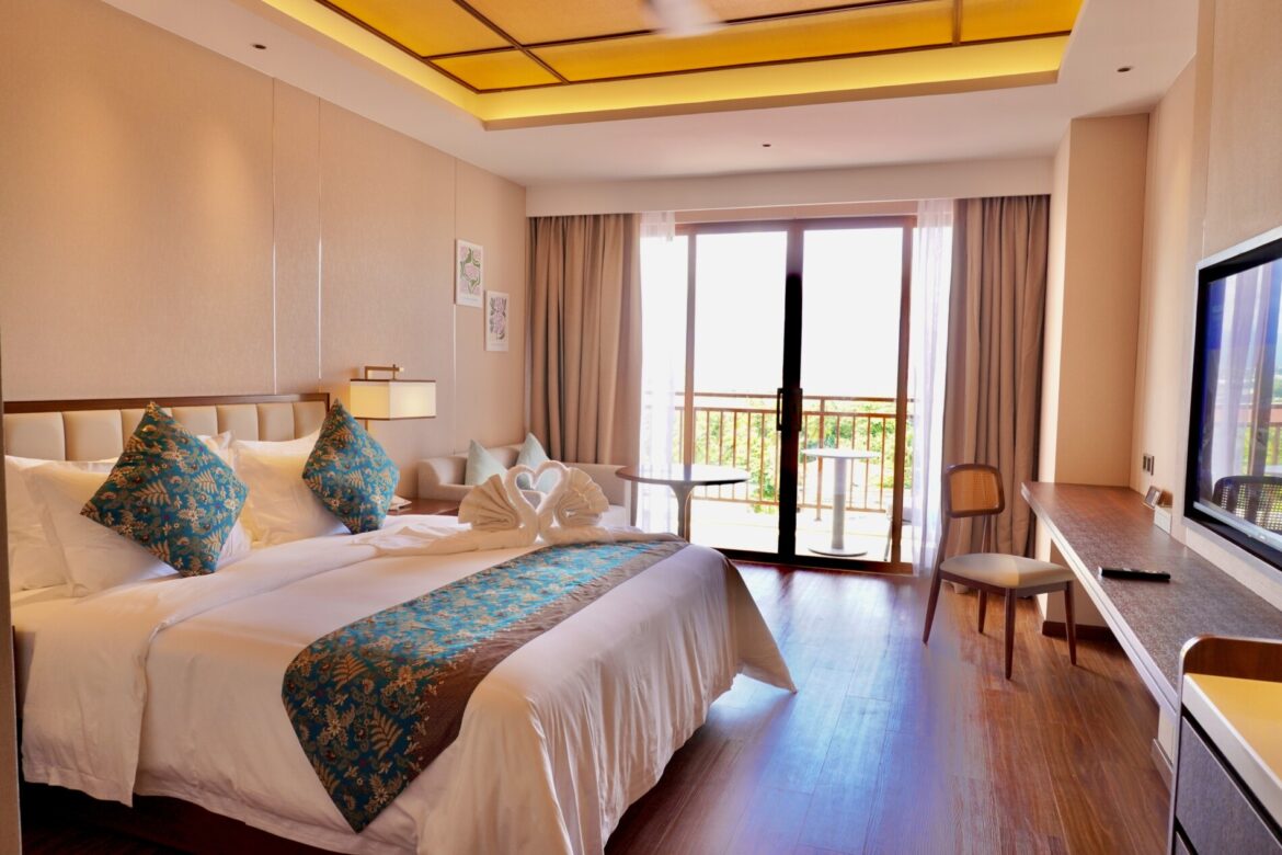 Luxury Mountain View King